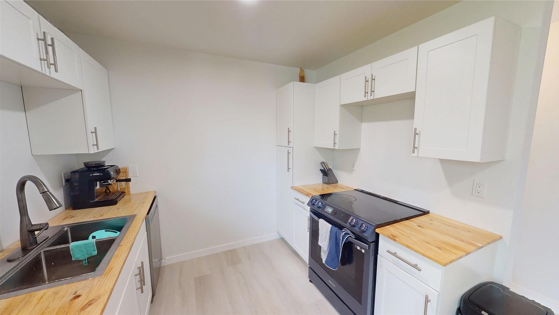 









333


21st

Avenue,
Cranbrook,




BC
V1C 3H6


