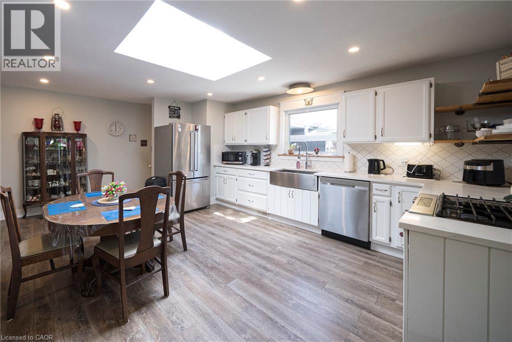 












260 OWEN Street

,
Simcoe,




Ontario
N3Y2V2

