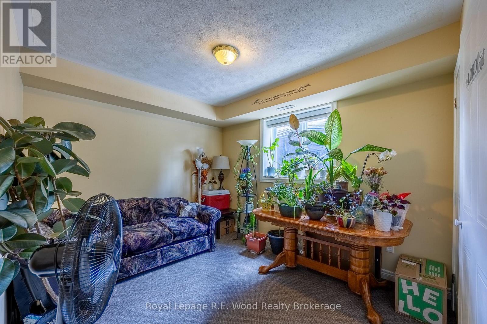 












46 OAK STREET

,
Bayham (Vienna),




Ontario
N0J1Z0

