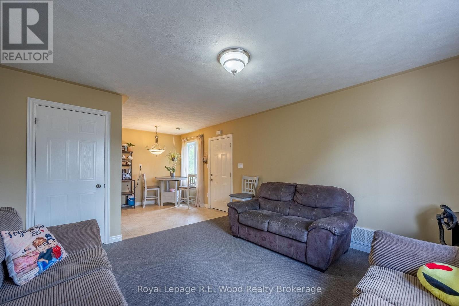 












46 OAK STREET

,
Bayham (Vienna),




Ontario
N0J1Z0

