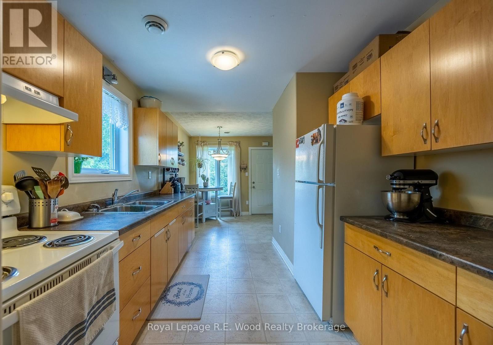 












46 OAK STREET

,
Bayham (Vienna),




Ontario
N0J1Z0

