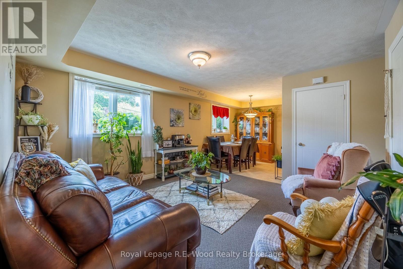 












46 OAK STREET

,
Bayham (Vienna),




Ontario
N0J1Z0

