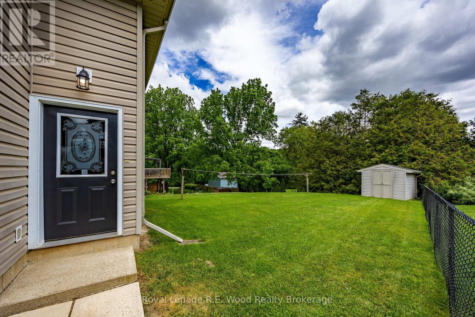 












46 OAK STREET

,
Bayham (Vienna),




Ontario
N0J1Z0

