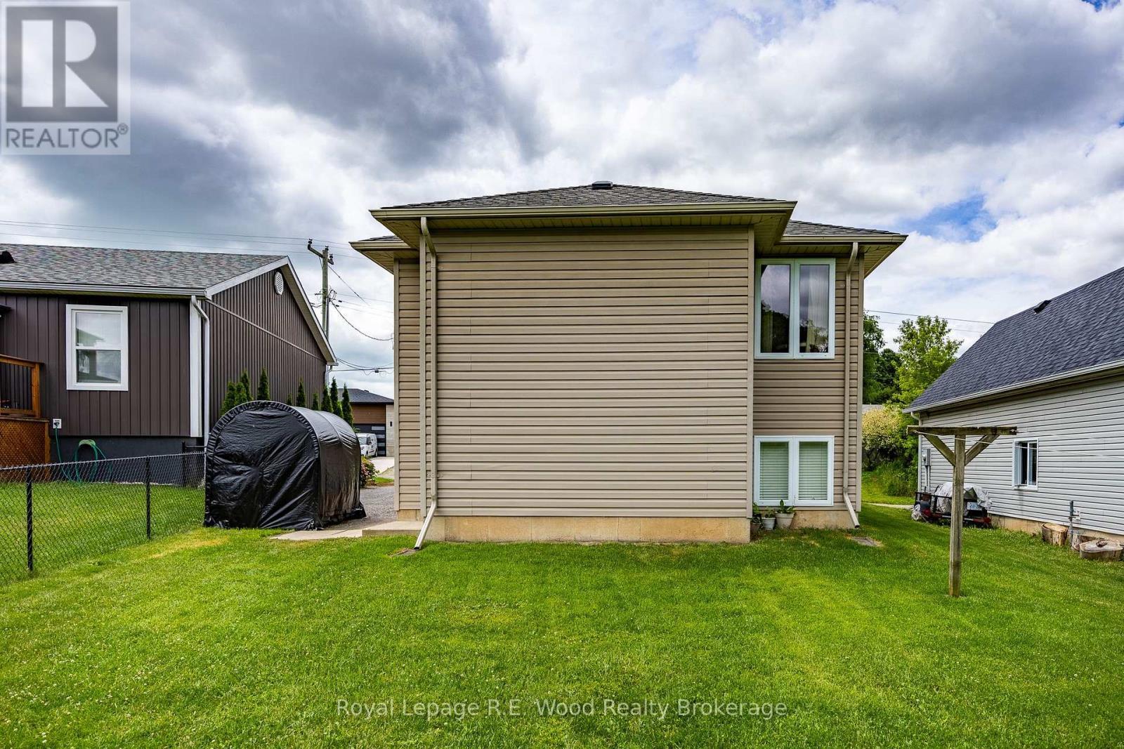 












46 OAK STREET

,
Bayham (Vienna),




Ontario
N0J1Z0

