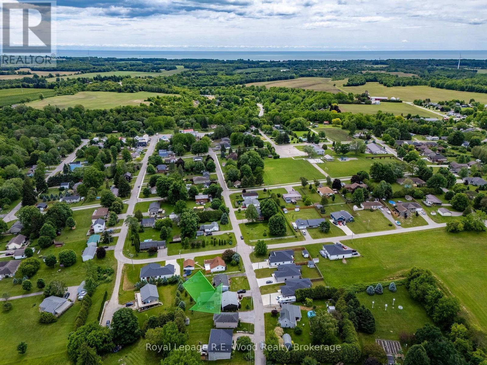 












46 OAK STREET

,
Bayham (Vienna),




Ontario
N0J1Z0

