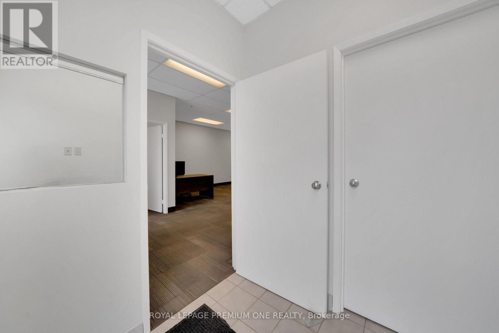 












29 - 1 WHITMORE ROAD

,
Vaughan,




Ontario
L4L8G4

