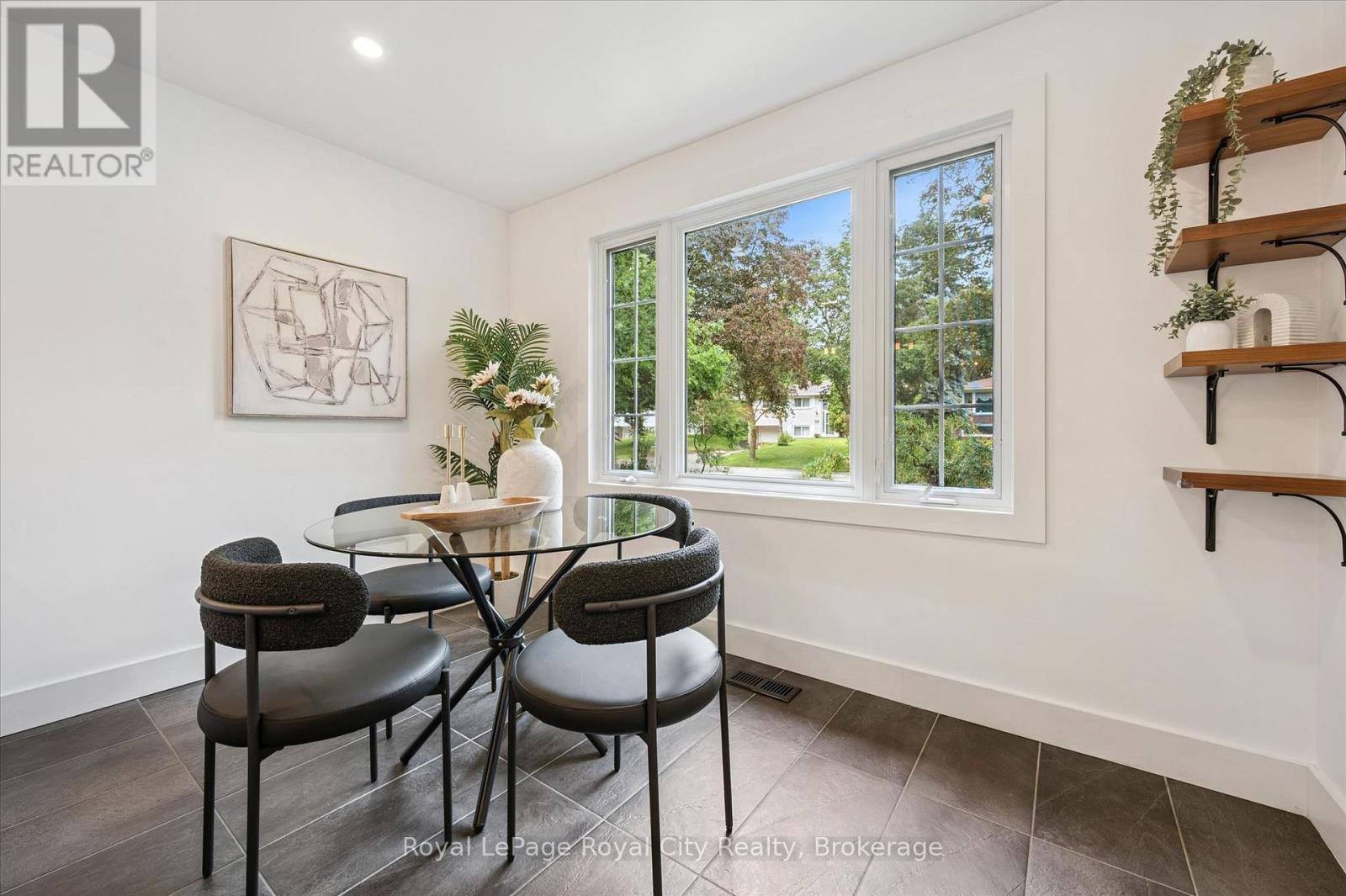 












535 SPRUCEHILL AVENUE

,
Waterloo,




Ontario
N2L4V8

