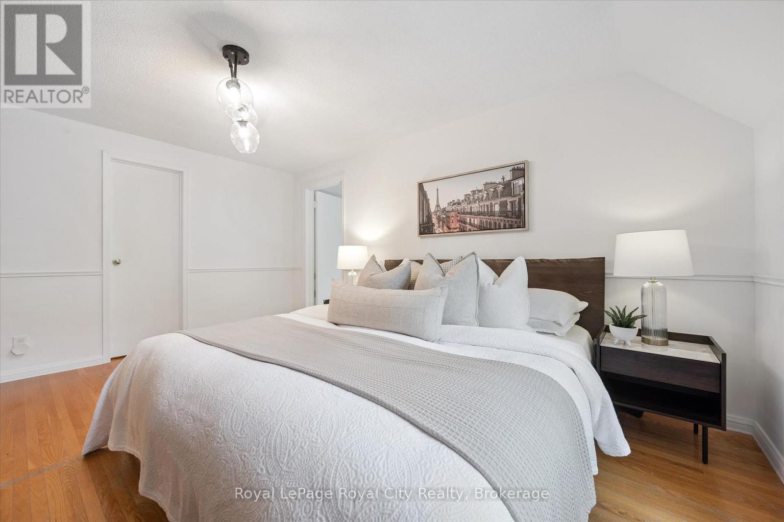












535 SPRUCEHILL AVENUE

,
Waterloo,




Ontario
N2L4V8

