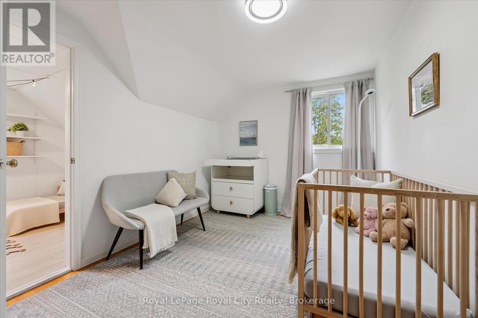 












535 SPRUCEHILL AVENUE

,
Waterloo,




Ontario
N2L4V8

