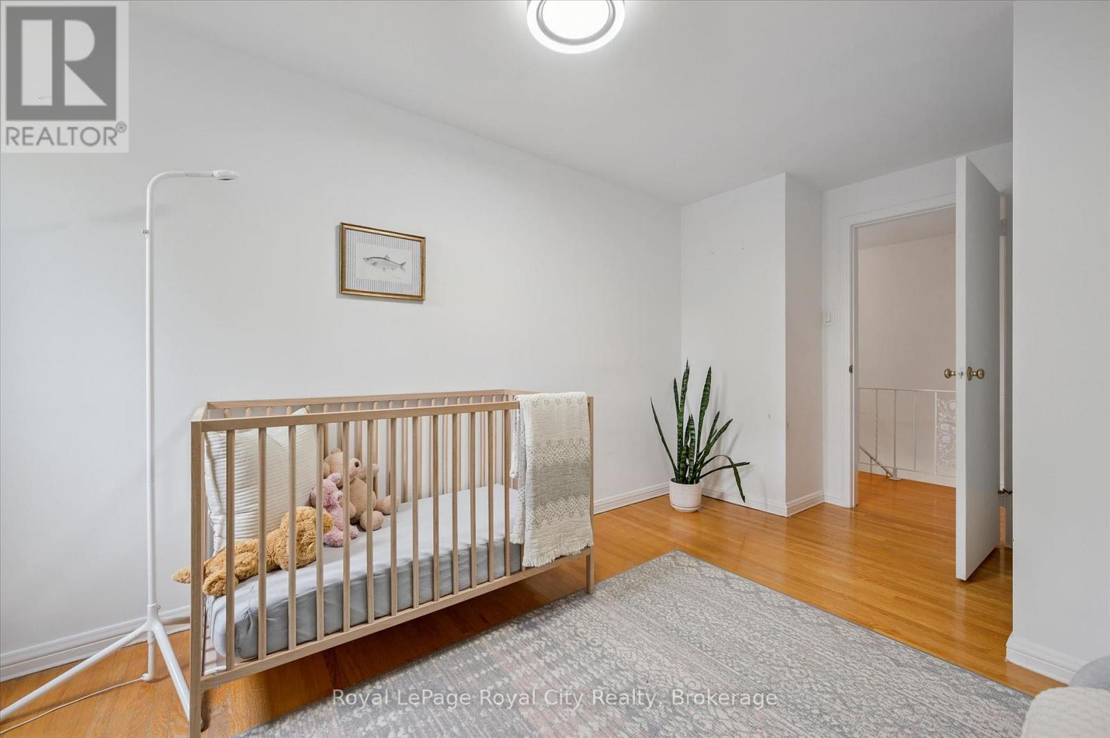 












535 SPRUCEHILL AVENUE

,
Waterloo,




Ontario
N2L4V8

