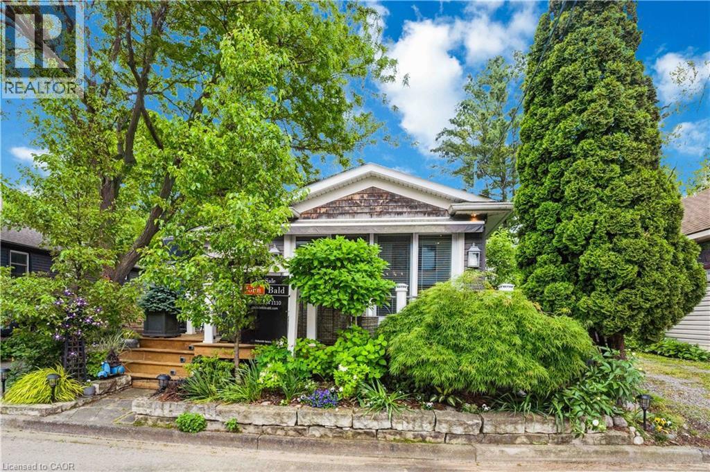 












11 PEEL Street

,
St. Catharines,




Ontario
L2N5A2

