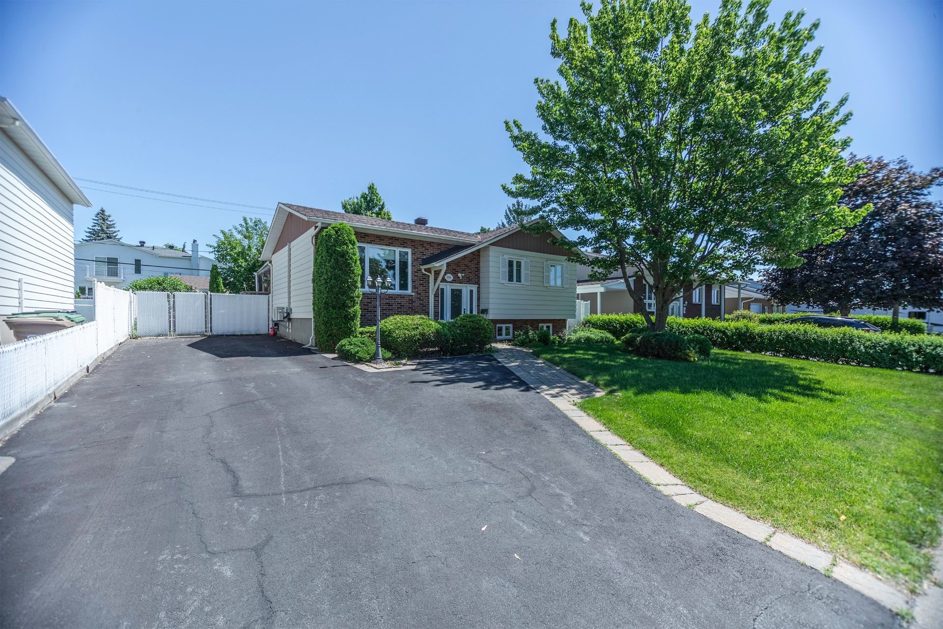 









116


Rue Robert

,
Varennes,




QC
J3X1M8

