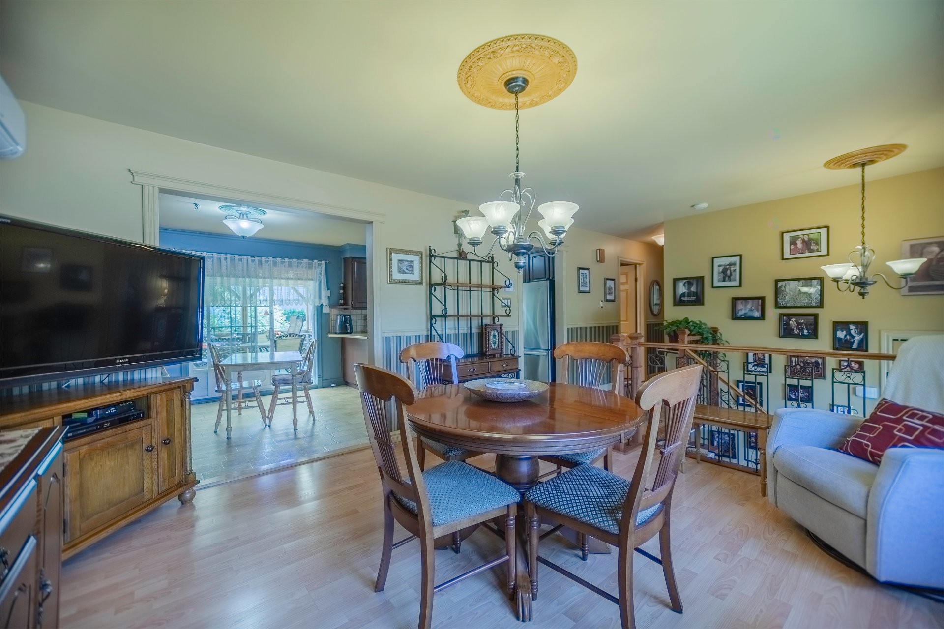 









116


Rue Robert

,
Varennes,




QC
J3X1M8

