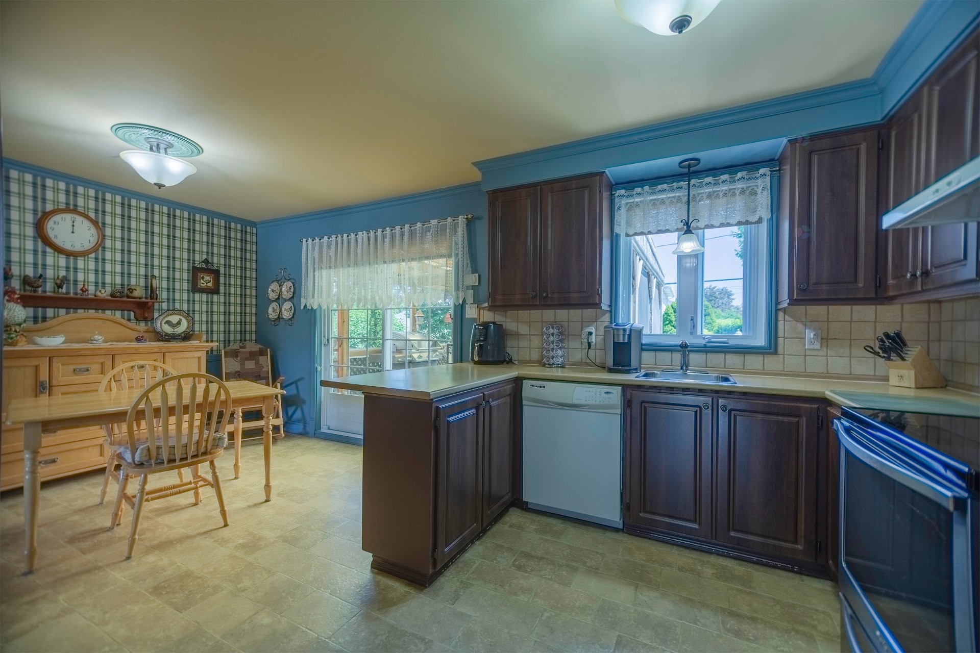 









116


Rue Robert

,
Varennes,




QC
J3X1M8

