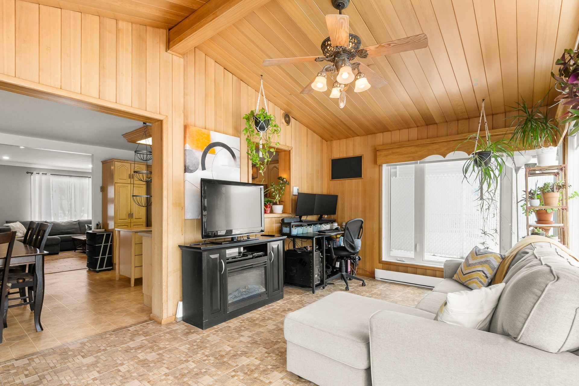 









820


Rue Jean-De Lauson

,
Trois-Rivières,




QC
G8V1G6

