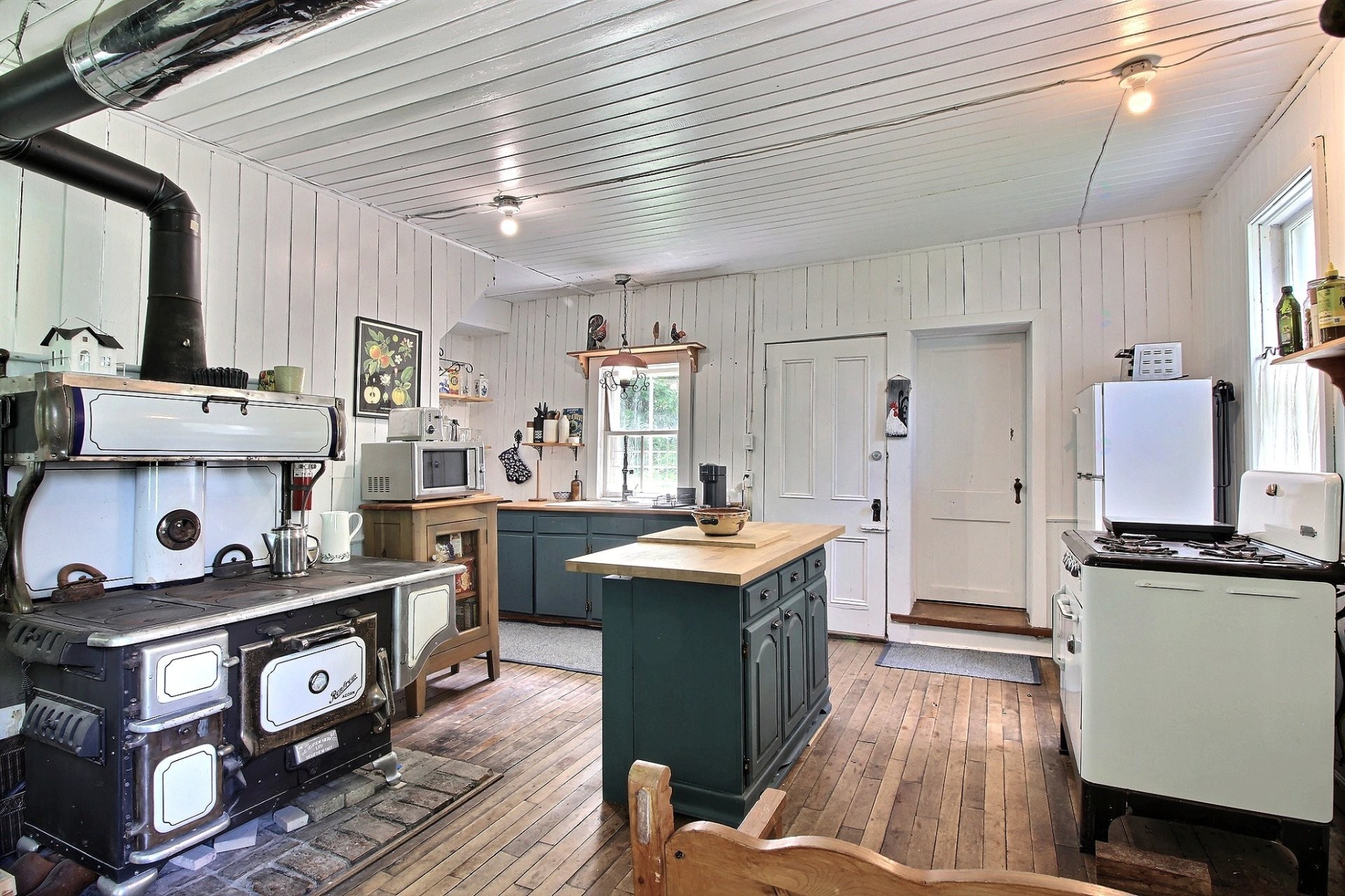









221


Ch. de la Rivière-Maskinongé

,
Harrington,




QC
J8G2S4

