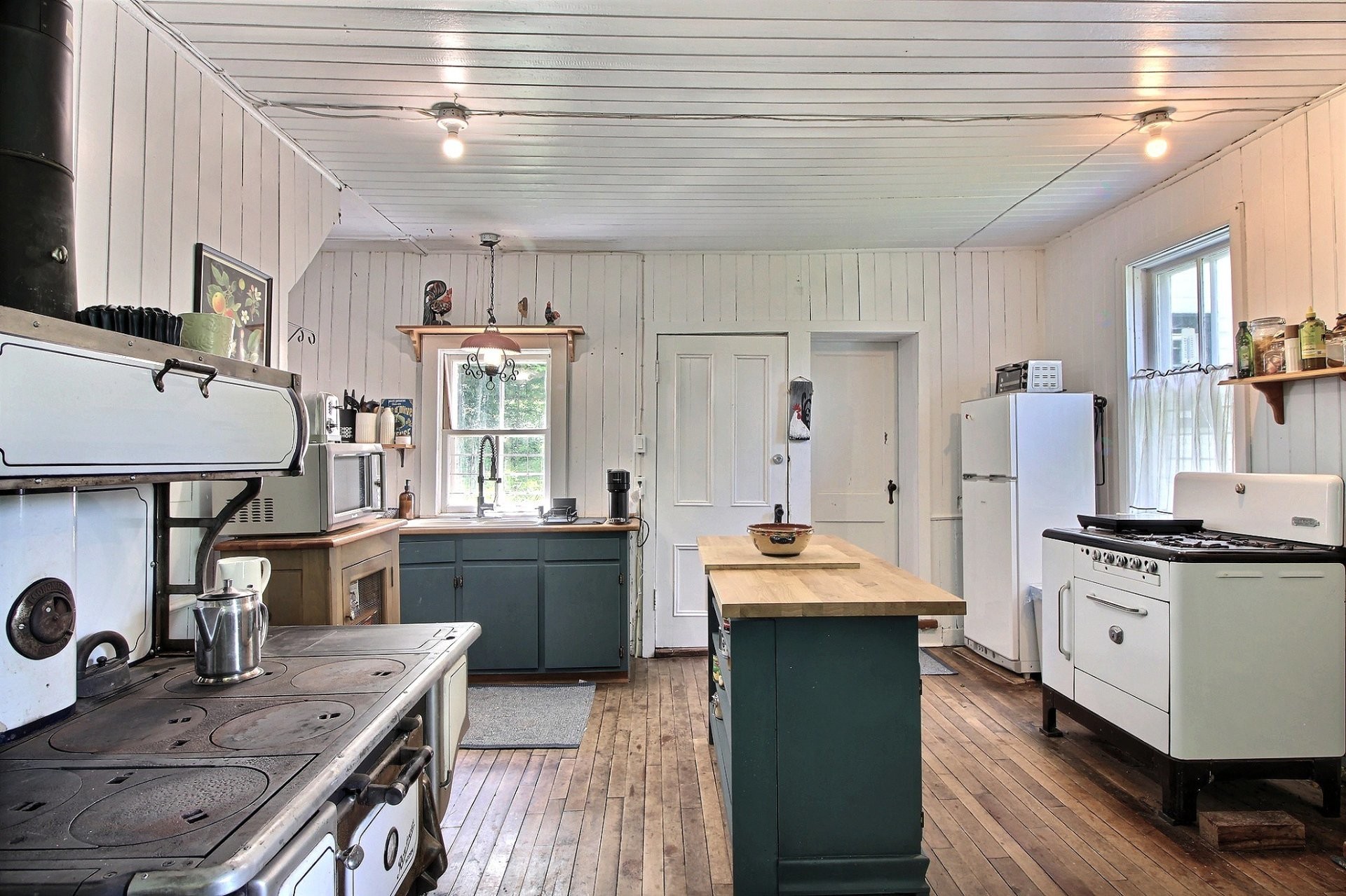 









221


Ch. de la Rivière-Maskinongé

,
Harrington,




QC
J8G2S4

