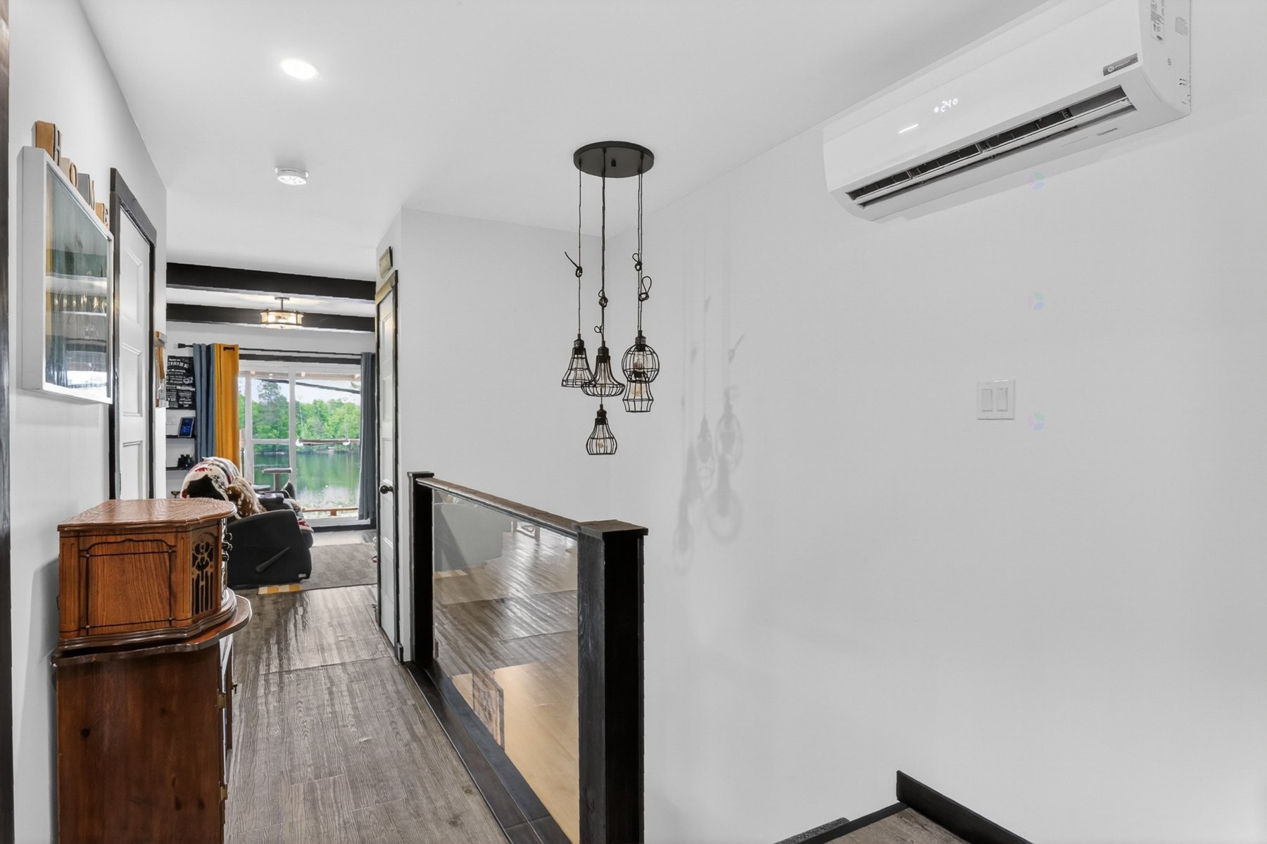 









880


Av. du Capitaine-Veilleux

,
Shawinigan,




QC
G9P1B8

