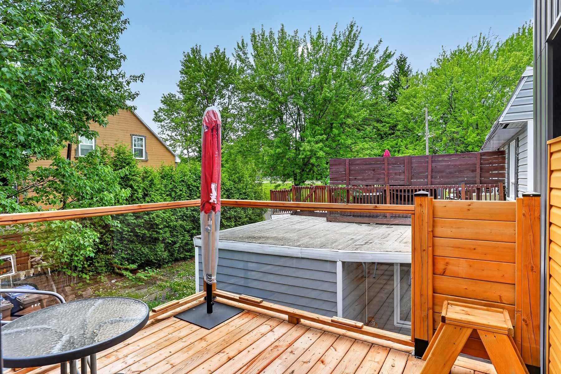 









880


Av. du Capitaine-Veilleux

,
Shawinigan,




QC
G9P1B8


