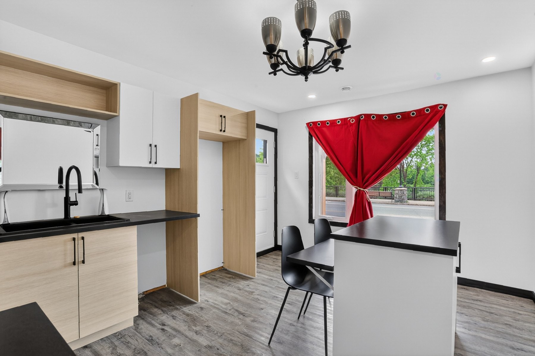 









880


Av. du Capitaine-Veilleux

,
Shawinigan,




QC
G9P1B8

