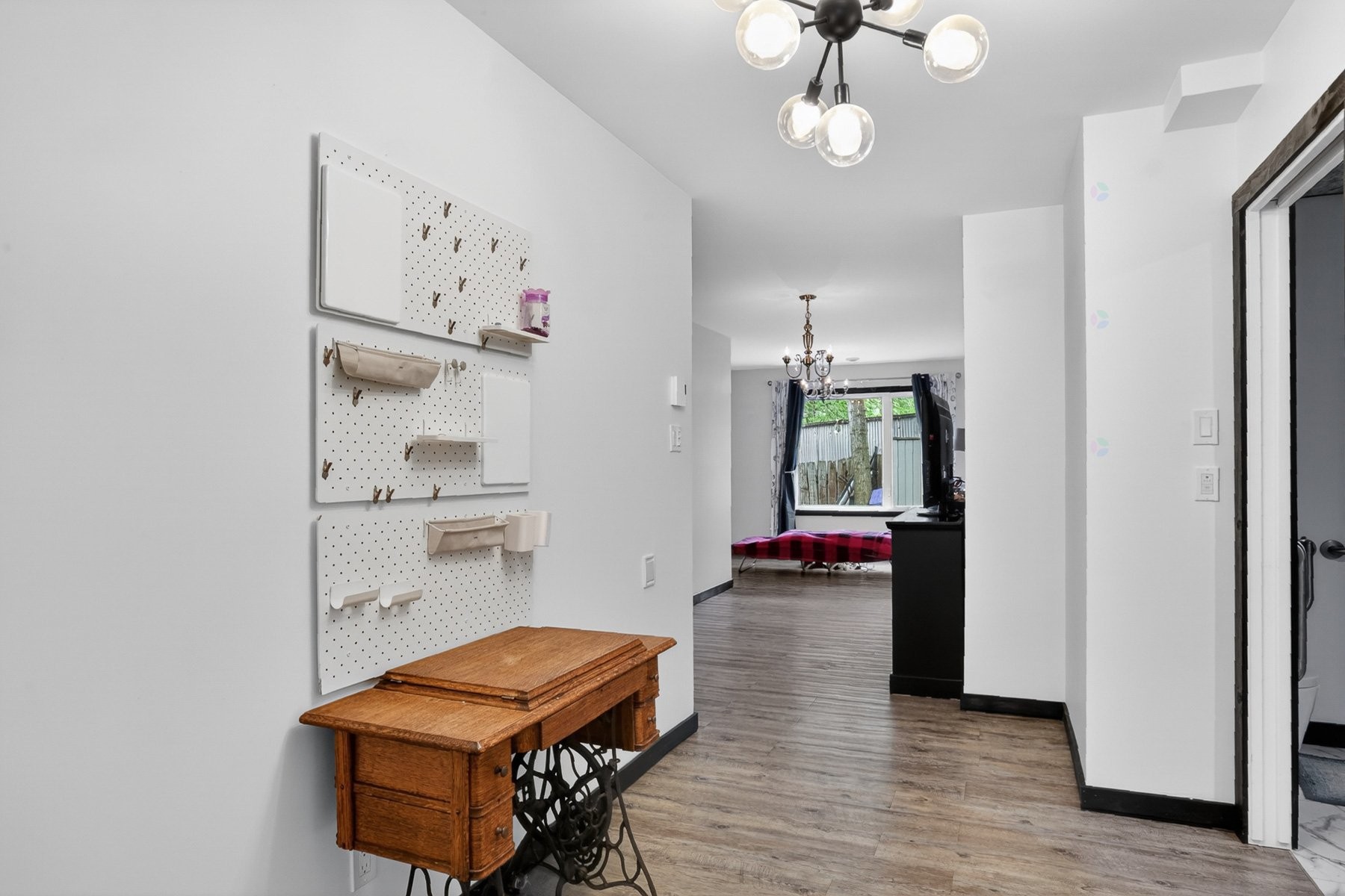 









880


Av. du Capitaine-Veilleux

,
Shawinigan,




QC
G9P1B8

