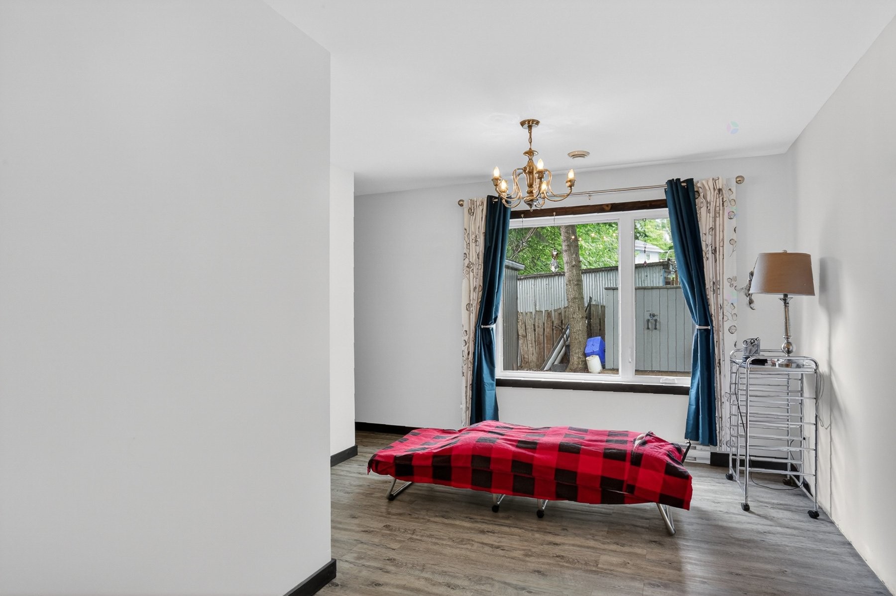 









880


Av. du Capitaine-Veilleux

,
Shawinigan,




QC
G9P1B8

