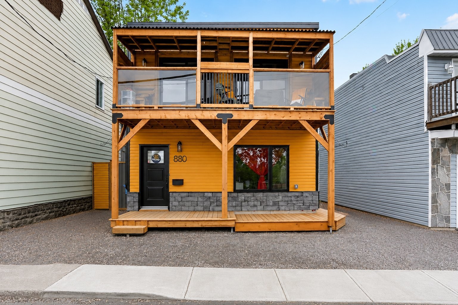 









880


Av. du Capitaine-Veilleux

,
Shawinigan,




QC
G9P1B8

