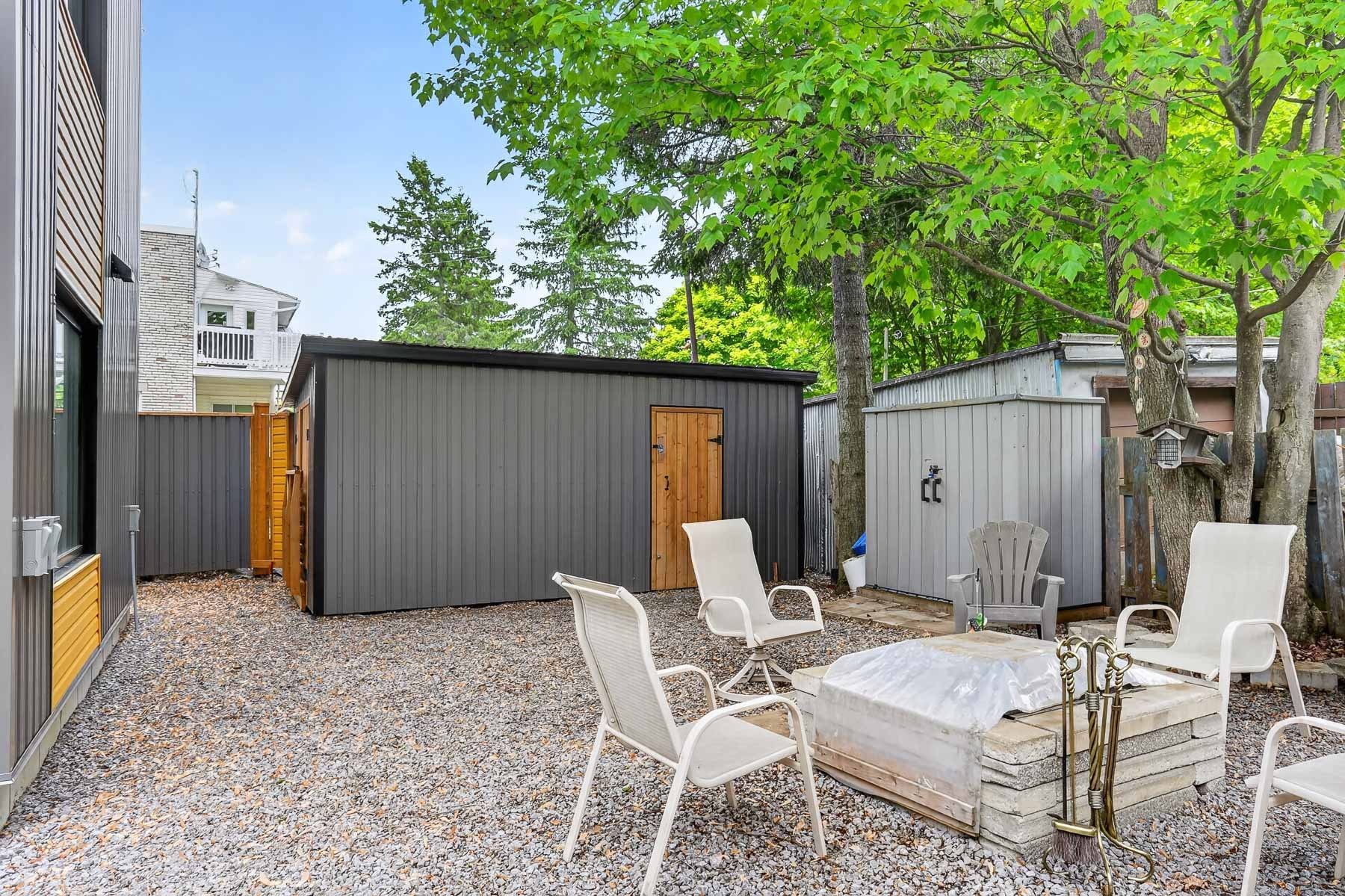 









880


Av. du Capitaine-Veilleux

,
Shawinigan,




QC
G9P1B8

