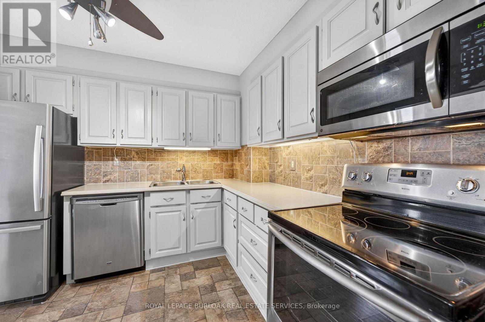 












802 - 301 FRANCES AVENUE

,
Hamilton,




Ontario
L8E3W6

