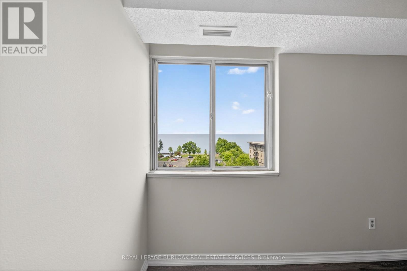 












802 - 301 FRANCES AVENUE

,
Hamilton,




Ontario
L8E3W6

