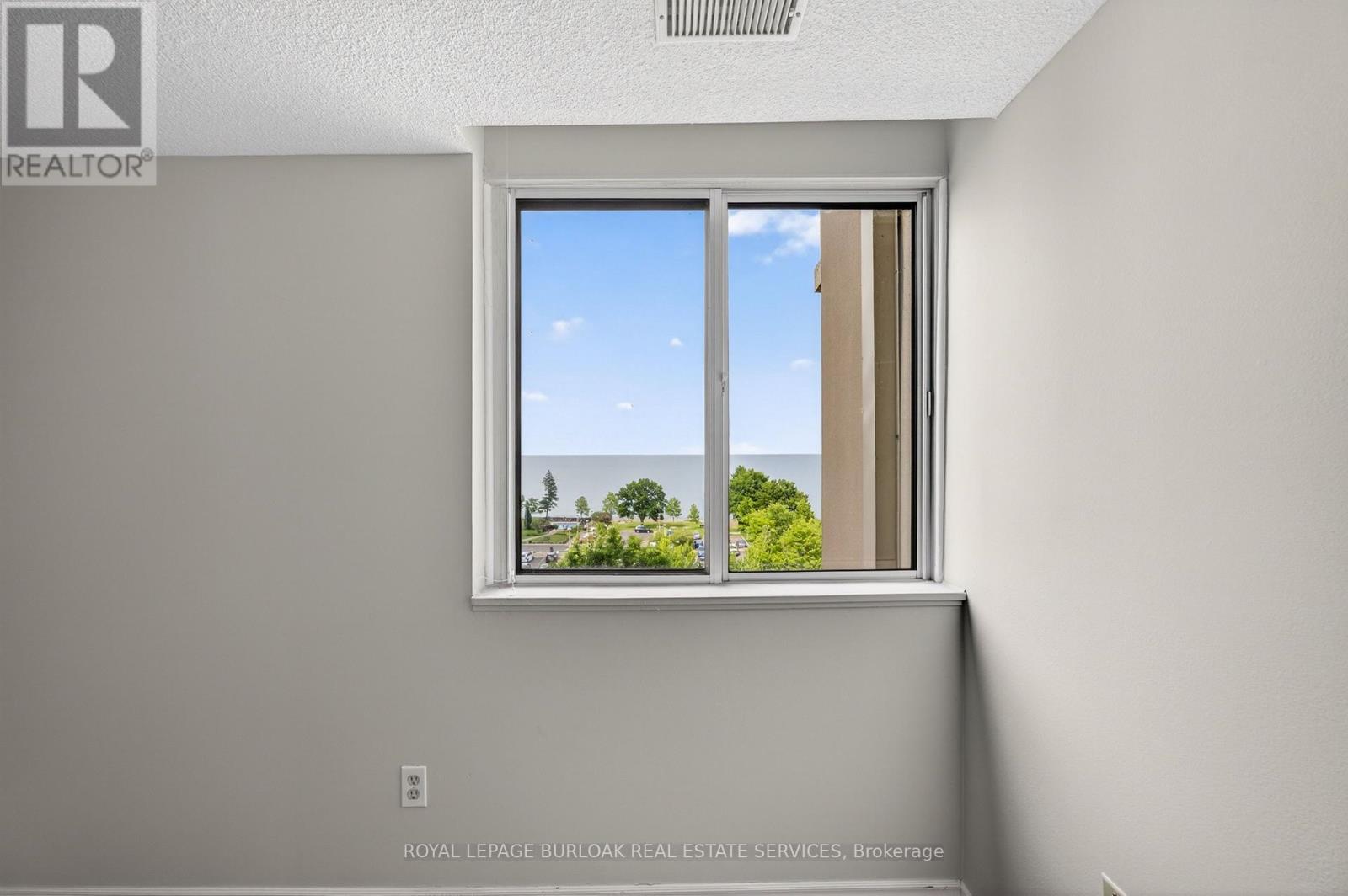 












802 - 301 FRANCES AVENUE

,
Hamilton,




Ontario
L8E3W6

