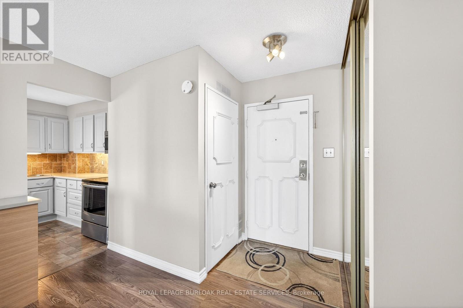 












802 - 301 FRANCES AVENUE

,
Hamilton,




Ontario
L8E3W6

