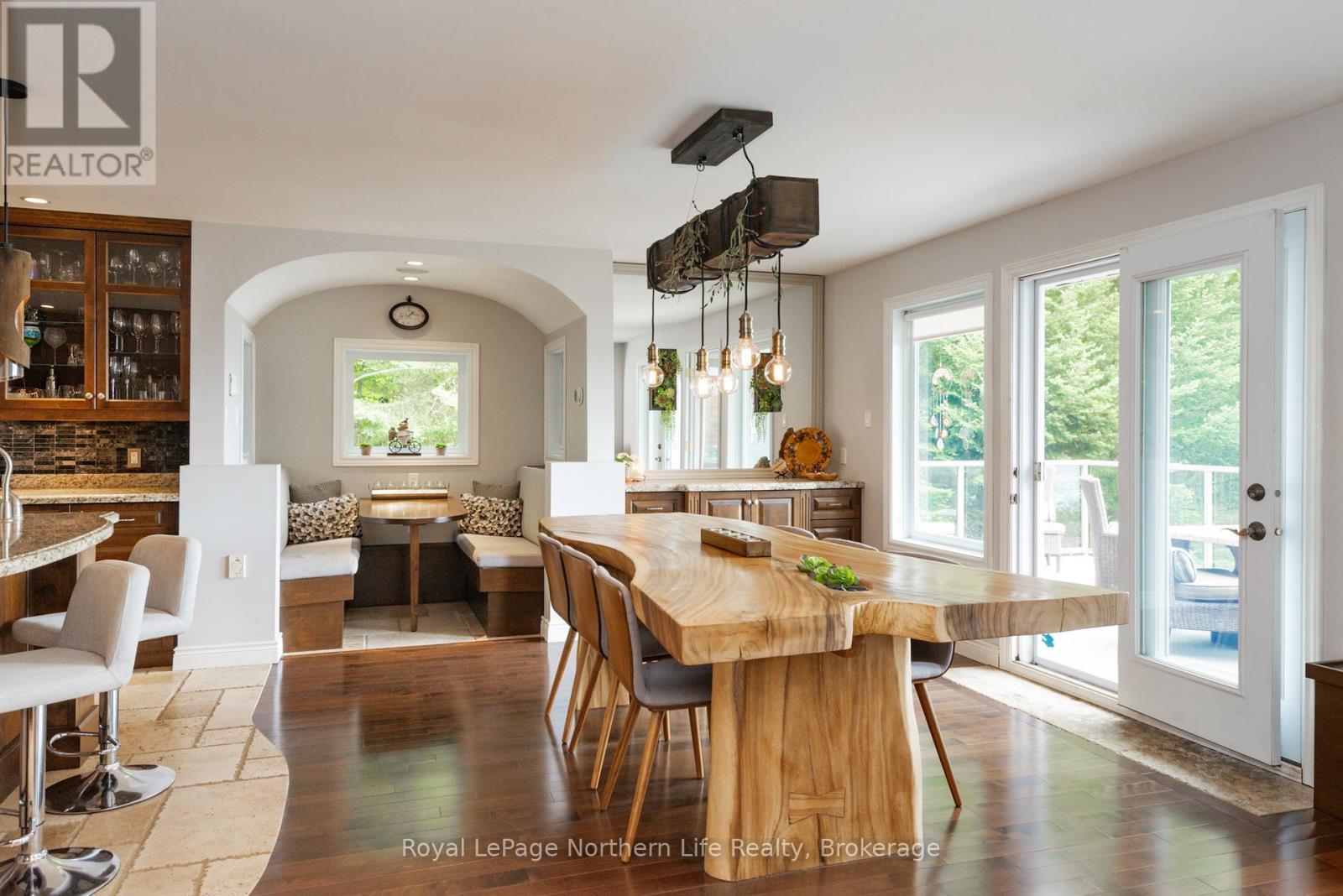 












571 D REGAL ROAD

,
North Bay (Birchaven),




Ontario
P1B8G4

