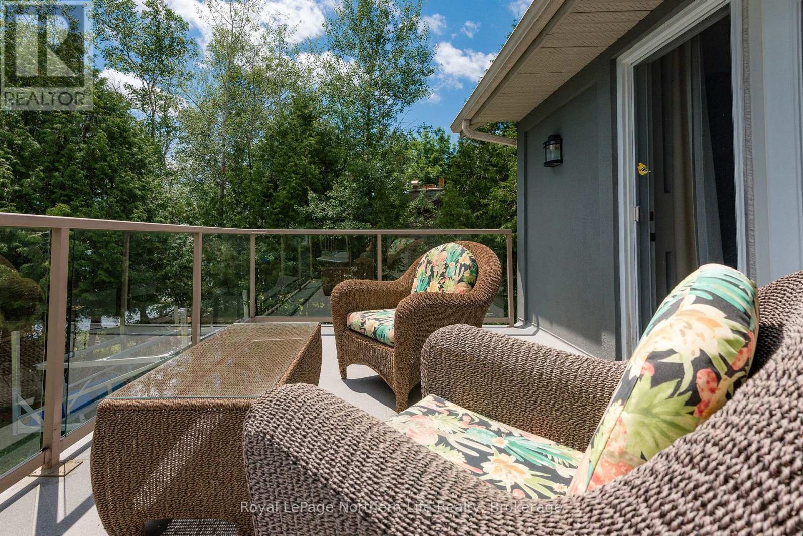 












571 D REGAL ROAD

,
North Bay (Birchaven),




Ontario
P1B8G4

