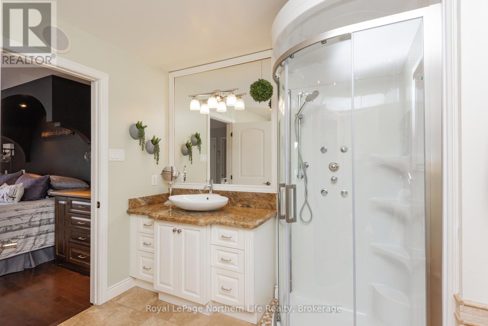 












571 D REGAL ROAD

,
North Bay (Birchaven),




Ontario
P1B8G4

