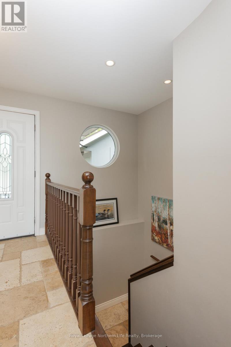 












571 D REGAL ROAD

,
North Bay (Birchaven),




Ontario
P1B8G4


