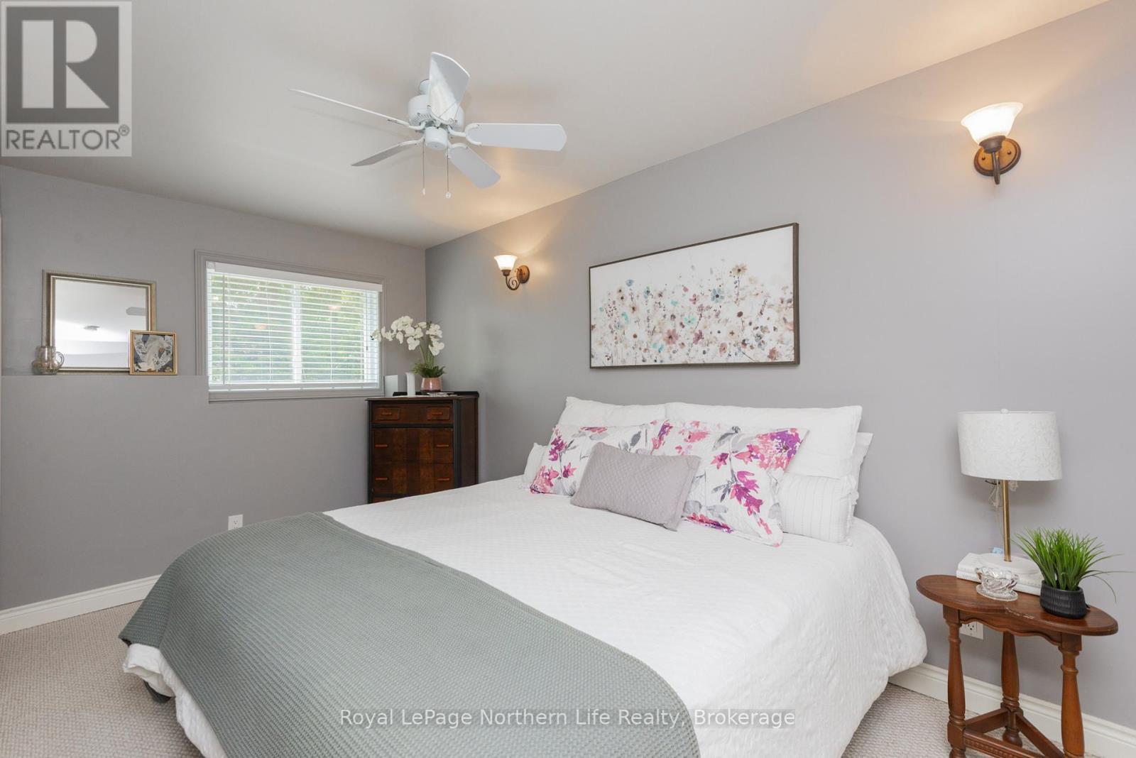 












571 D REGAL ROAD

,
North Bay (Birchaven),




Ontario
P1B8G4

