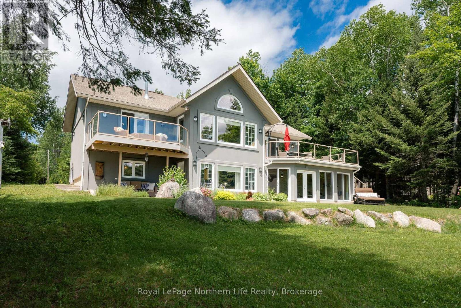 












571 D REGAL ROAD

,
North Bay (Birchaven),




Ontario
P1B8G4

