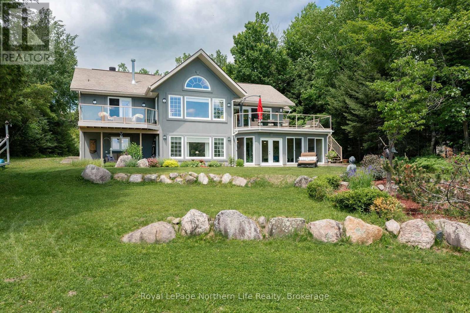 












571 D REGAL ROAD

,
North Bay (Birchaven),




Ontario
P1B8G4

