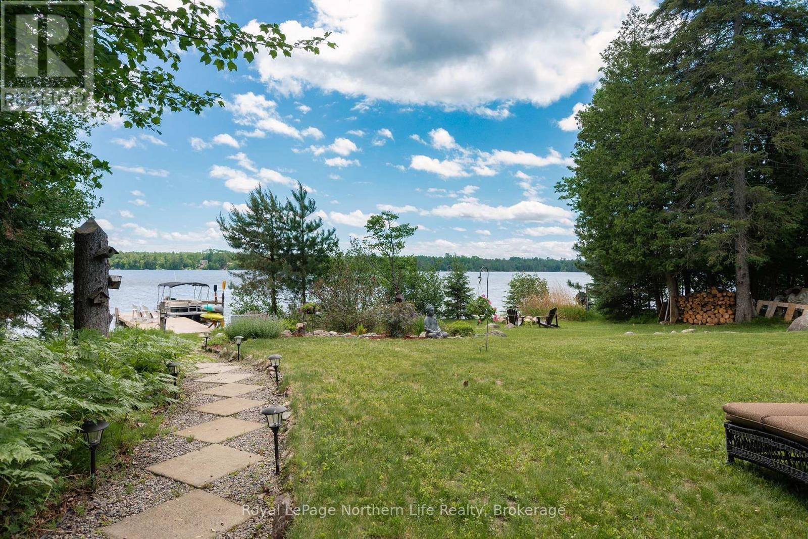 












571 D REGAL ROAD

,
North Bay (Birchaven),




Ontario
P1B8G4

