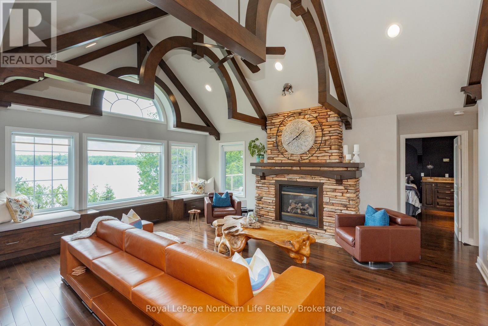 












571 D REGAL ROAD

,
North Bay (Birchaven),




Ontario
P1B8G4

