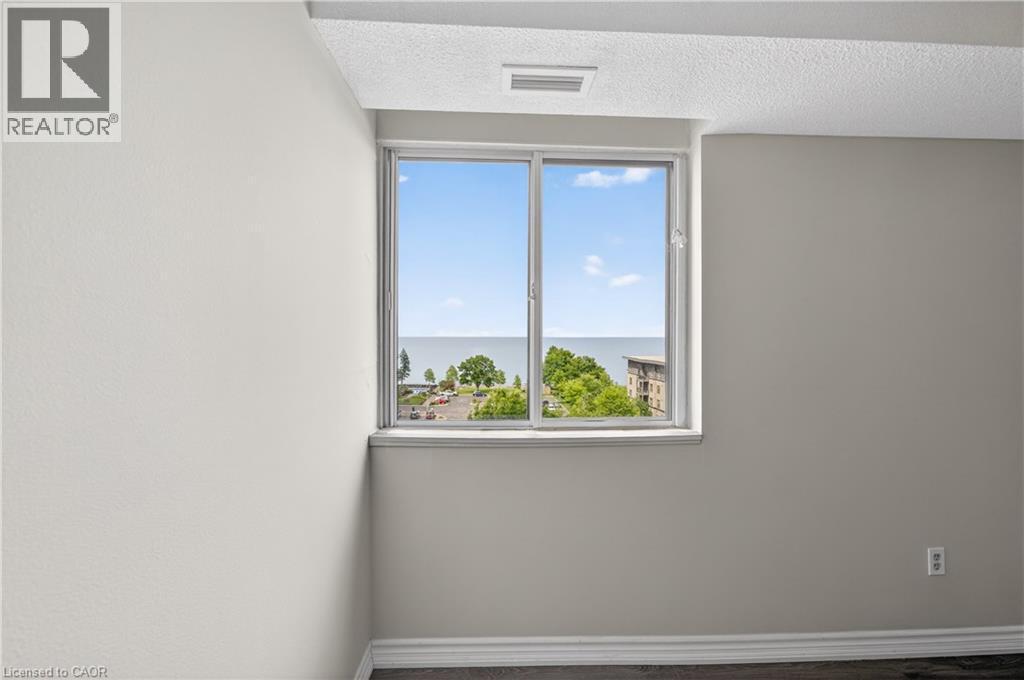 












301 FRANCES Avenue Unit# 802

,
Hamilton,




Ontario
L8E3W6

