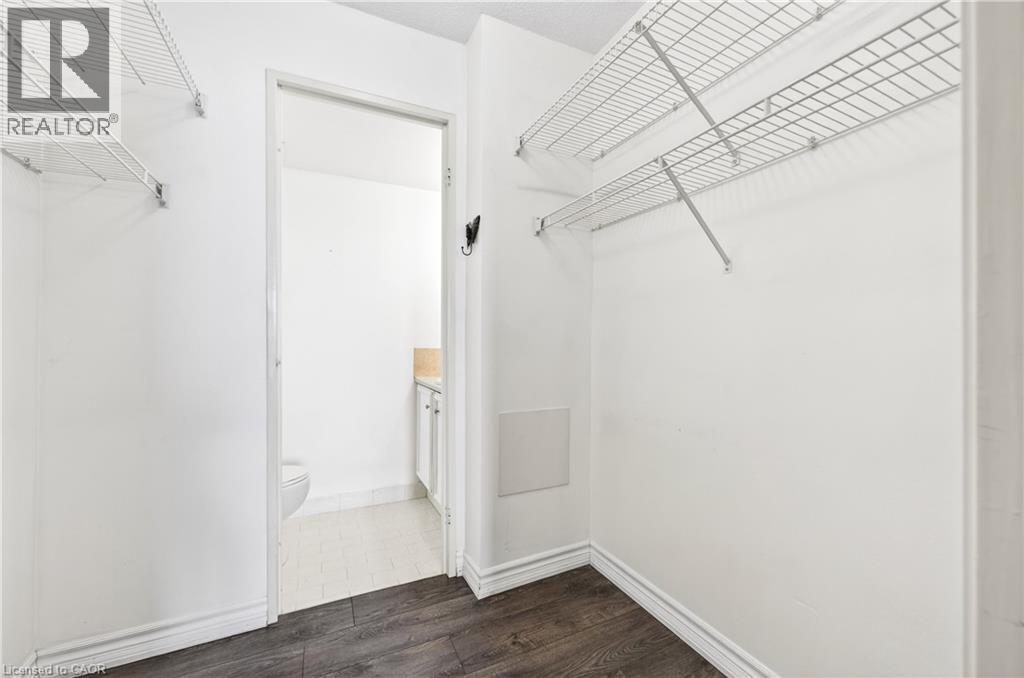












301 FRANCES Avenue Unit# 802

,
Hamilton,




Ontario
L8E3W6


