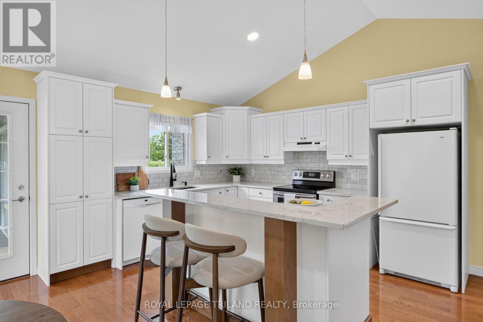 












14 - 87 DONKER DRIVE

,
St. Thomas,




Ontario
N5P4L2

