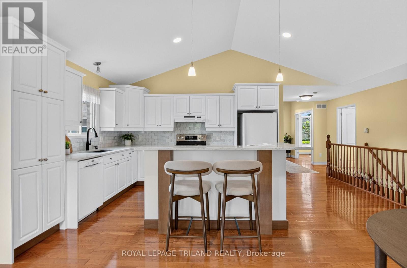 












14 - 87 DONKER DRIVE

,
St. Thomas,




Ontario
N5P4L2

