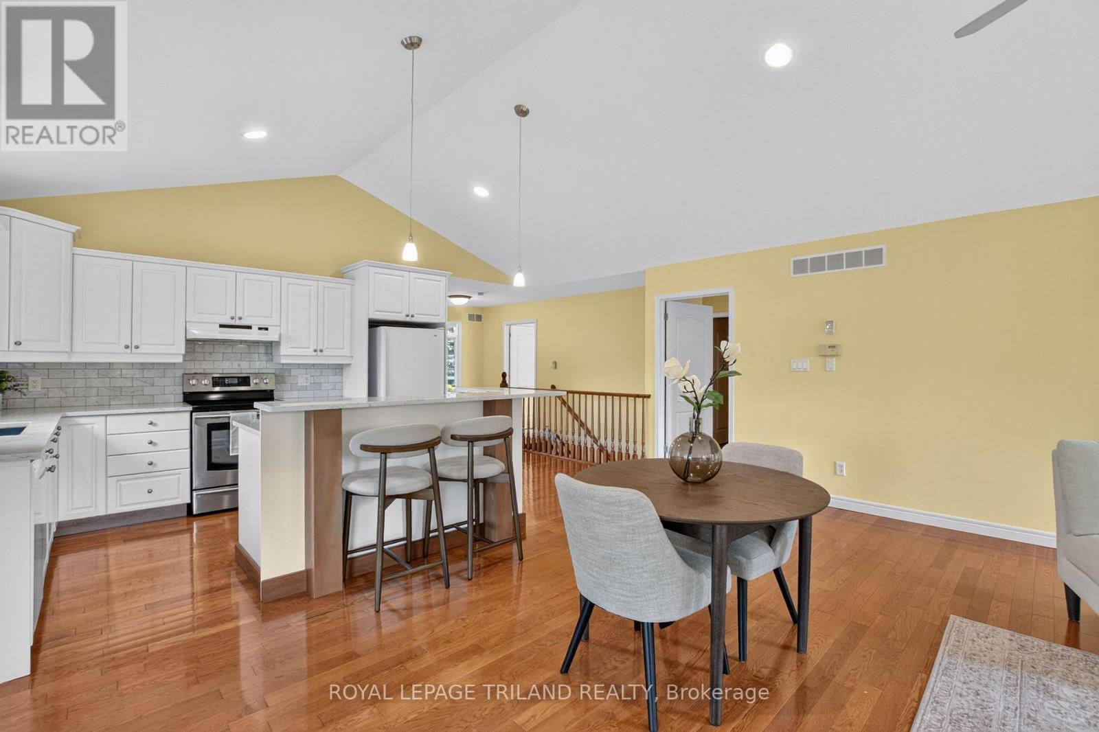 












14 - 87 DONKER DRIVE

,
St. Thomas,




Ontario
N5P4L2


