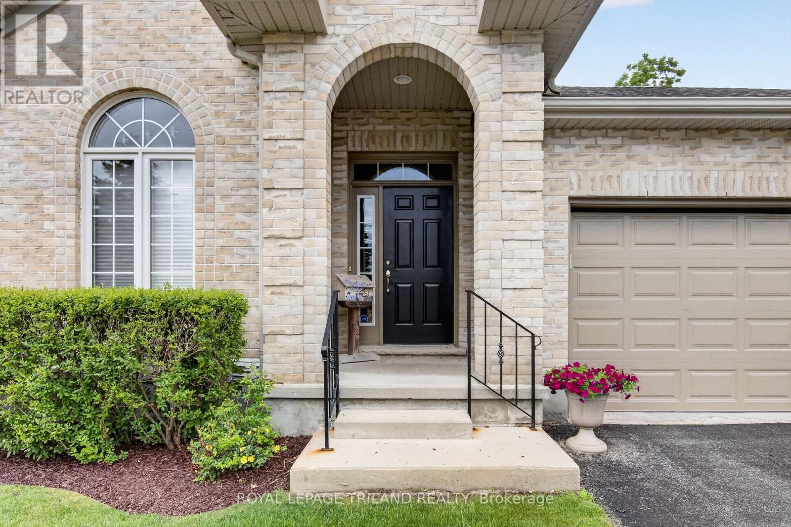 












14 - 87 DONKER DRIVE

,
St. Thomas,




Ontario
N5P4L2

