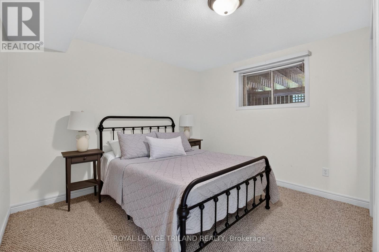 












14 - 87 DONKER DRIVE

,
St. Thomas,




Ontario
N5P4L2

