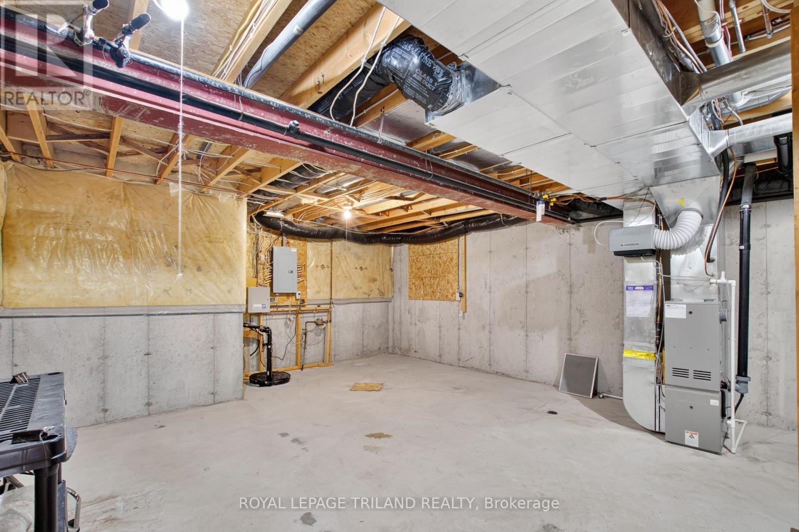 












14 - 87 DONKER DRIVE

,
St. Thomas,




Ontario
N5P4L2

