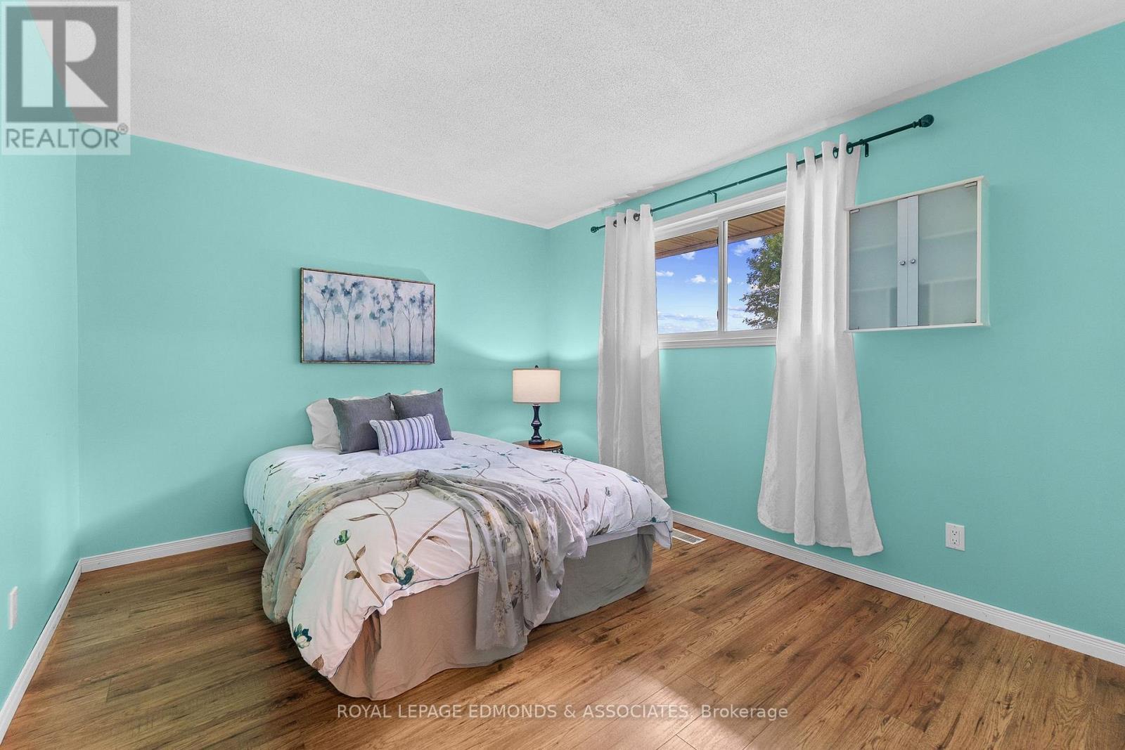 












39325A HIGHWAY 41

,
Laurentian Valley,




Ontario
K8A6W4

